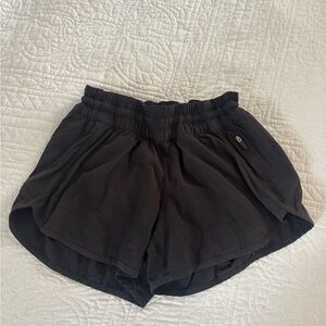 Lululemon Shorts Women Size 8 - Good Condition